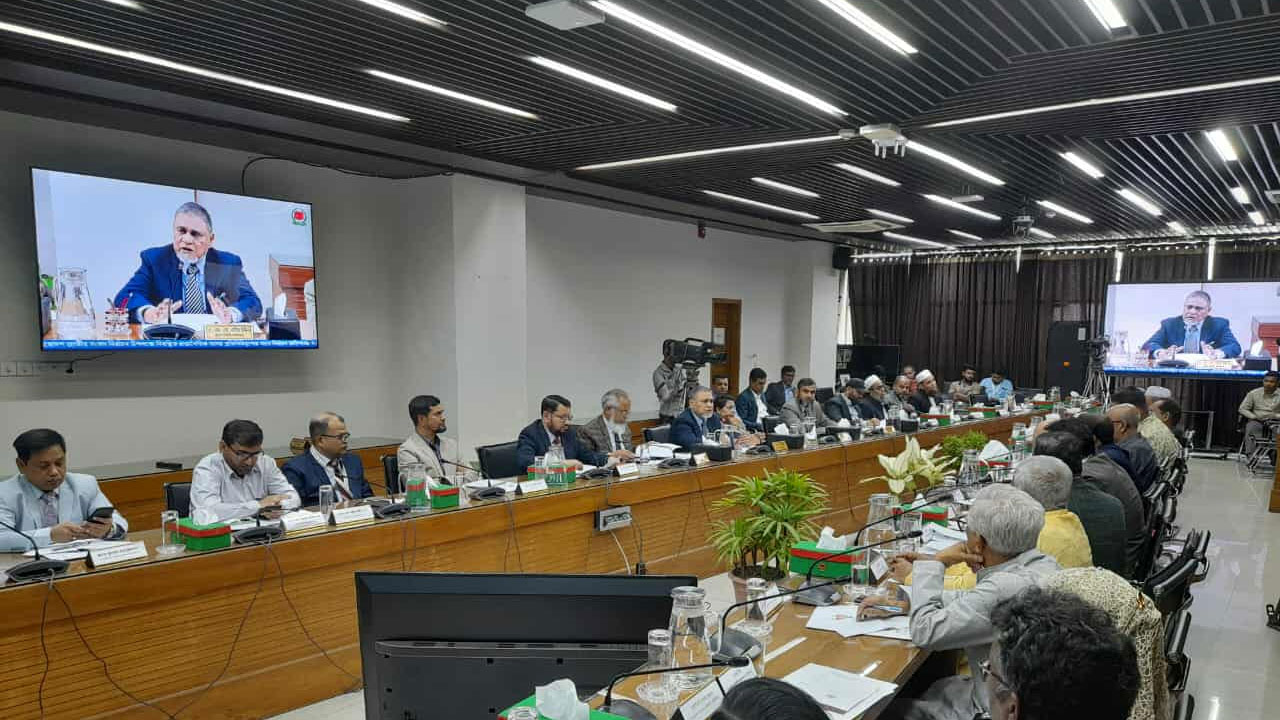 রাজনৈতিক দলগুলো সহযোগিতা না করলে নির্বাচন প্রশ্নবিদ্ধ হওয়ার শঙ্কা সিইসির